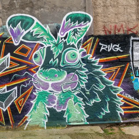 The promenade of Cacilhas - the crazy rabbit of Rug