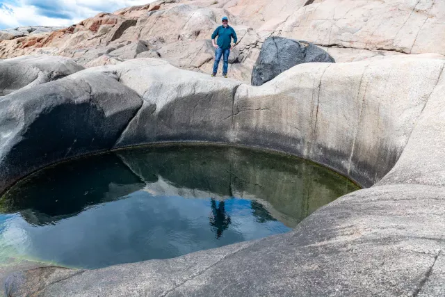 Spiegelung im großen Pothole "Jettegrytene på Fie"