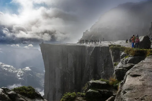 The 600 meter high cliff of Preikestolen